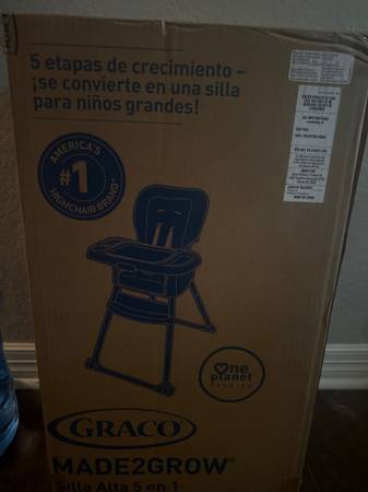 Graco Made2Grow 5 in One high chair 1