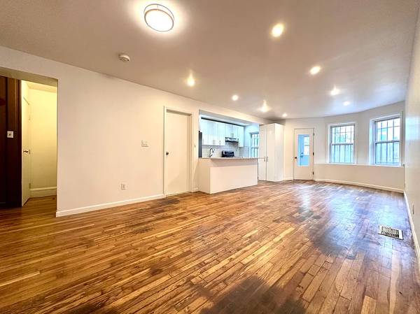 $6,000 / 4br - 🎥LINKED! SPRAWLING 2 FLOOR HOME! 🏡 PRIME CH! TRUE BK CHARM + MODERN (Brooklyn)63809066903425120