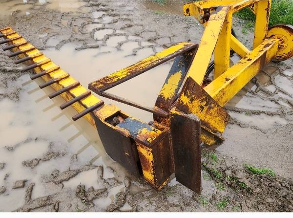 Offset rock rake 3 pt tractor attachment 1