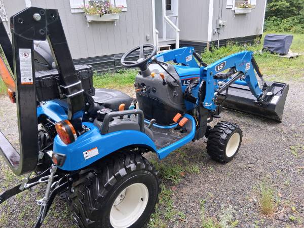 LS mt125 tractor 1