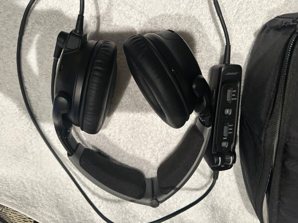 Bose A30 head set //. STRATUS 3 by APPAREO 1