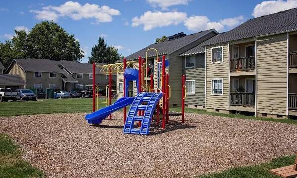 $1,849 / 3br - 1123ft2 - Lots of cabinets, Patio/Balcony with storage, Large walk-in closets63831608041601124