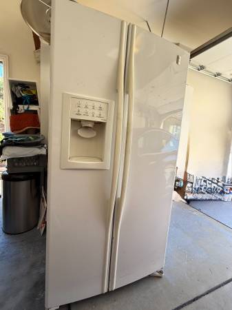 GE profile refrigerator 1