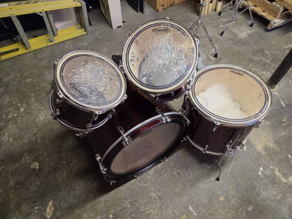 Pinnacle by Ludwig Drum Kit (4 piece) 1