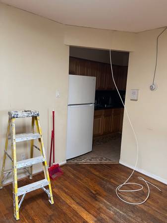 $1,950 / 1br - 380ft2 - LARGE ONE BEDROOM   APT/PAY OWN GAS/ELECTRIC (BROOKLYN)63854290424835123
