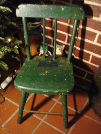 ANTIQUE CHILDS CHAIR 1