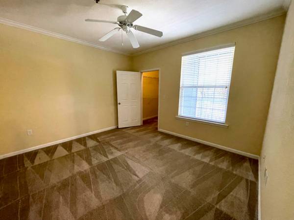 $1,249 / 1br - 802ft2 - #1411 1 bed 1 month base rent free waived app & admin fee (Asheville)64029375769859123