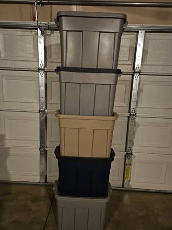 Rubbermaid 18 Gallon $8 Each 1