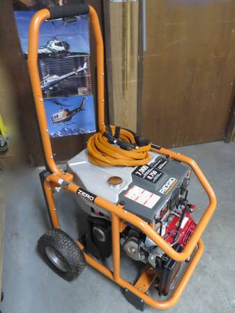 7000 W PORTABLE GENERATOR 1