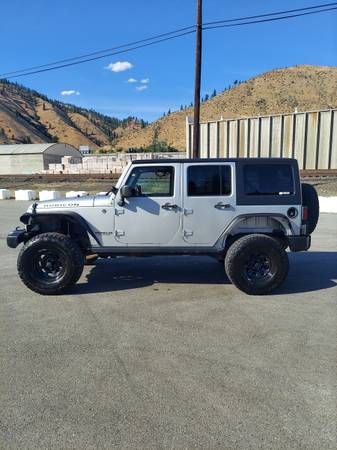 2011 Jeep Wrangler Rubicon - $15,000 (Cashmere)63442621125507121