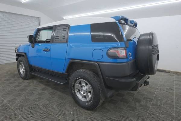 2008 Toyota FJ Cruiser Utilitario Deportivo 2D - $16,995 (Toyota FJ Cruiser Sedán)63470769290881123