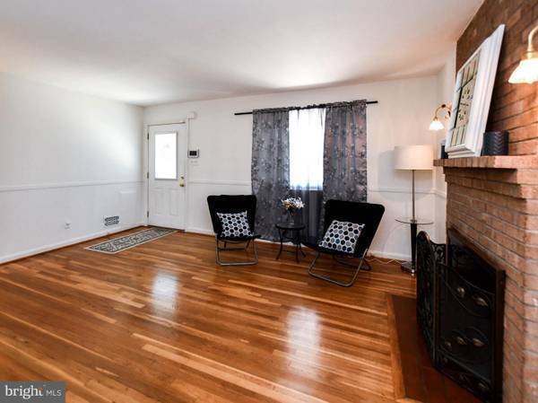 $1,000 / 3br - Charming raised ranch-style home for rent at 6925 Emerson (washington, DC)63958908798722121