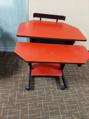 Two Tier Multi-Function Computer Desk on Wheels 1