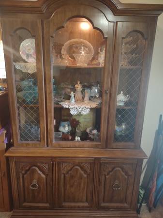Nice China Cabinet 1
