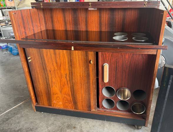 Heldborg Moebler Mid Centry Dry Bar in Rosewood Veneer 1968 1