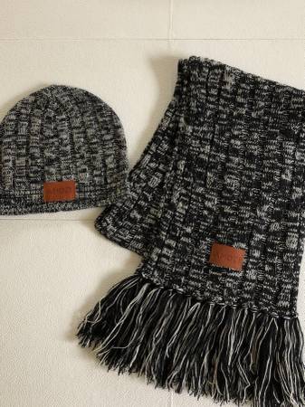 Winter Beanie & Scarf - Brand NEW 1