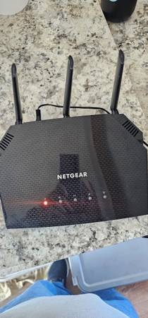 Netgear Netgear AX1800 WiFi Router 1