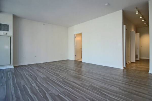 $1,919 RIVER NORTH Studio ~ Contemporary Spacious Studio Steps From CTA And Nightlife (River North, Chicago)64041811839235122