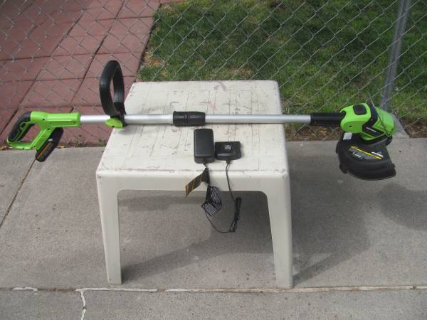 Earthwise 20 Volt Cordless String Trimmer 1