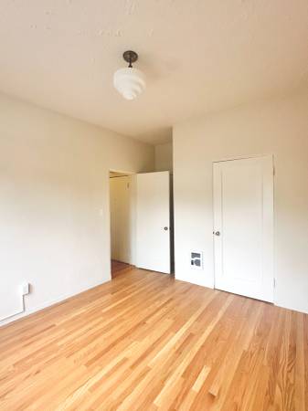 $2,250 / 1br - SERENITY Awaits! Gorgeous 1Bdr on Stow! (oakland lake merritt / grand)63946672180098121