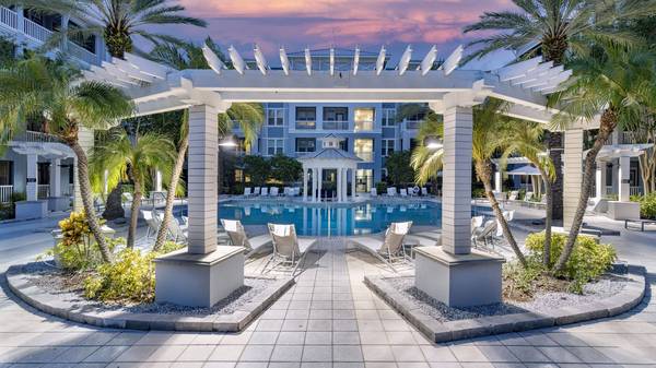 $1,803 / 1hab - 896ft2 - Parque para perros, Casa club, Área de parrilla al aire libre (St. Petersburg)63976135195906123