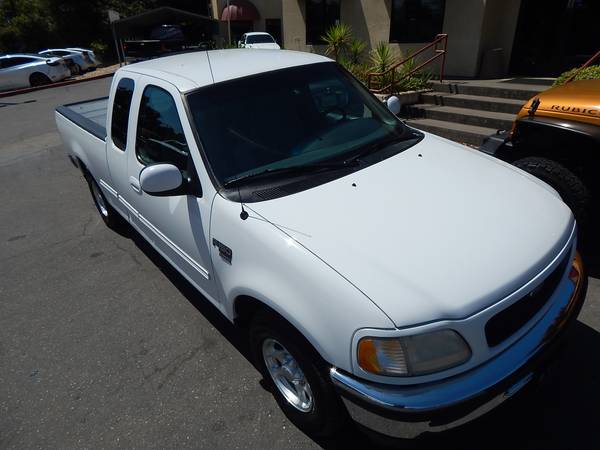 ~_*1998 Ford F150 XLT, un solo dueño, pocos kilómetros. Impecable, como nuevo, ¡una visita obligada!~_* - $6.988 (Sacramento)63486967337347122