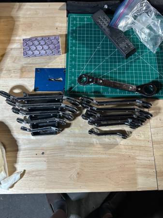 Ratcheting wrenches 1