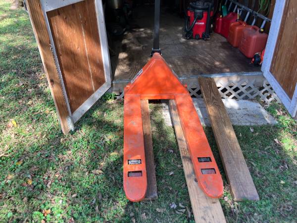 pallet jack 1