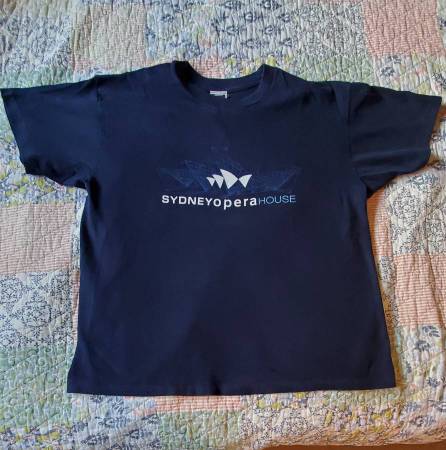 Sydney Opera House dark blue t-shirt XL 100% cotton 1