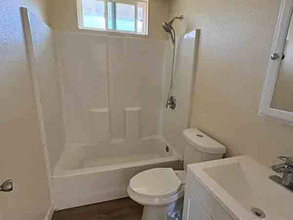 $1,035 / 2br - 😎💎This beautifully remodeled single 2 bedroom, 2 bathroom home.👍😘 (Ventura, CA)63758193206147124