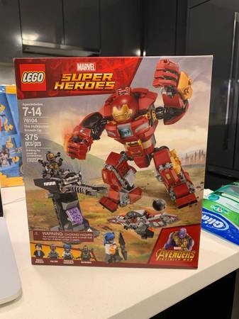 BNIB Lego 76104 The Hulkbuster Smash-Up 1