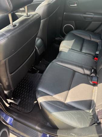 2005 MAZDA 3 HATCHBACK FOR SALE - $2,60063470618409217123