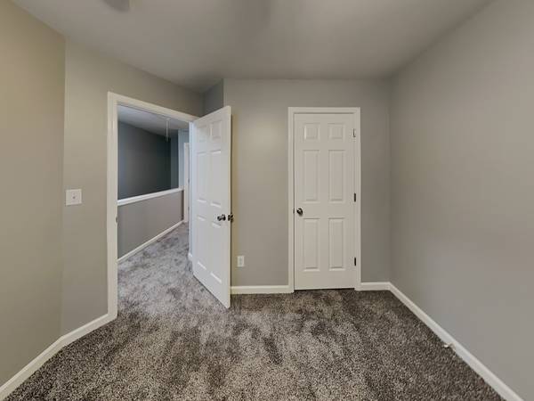 $950 / 3br - Spacious single home (Charlotte)63925335184642122