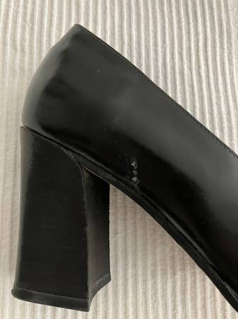 BCBG Max Azria Square-Toe Block-Heel Pumps Size 6.5B 3.5" - $25 (Harlem / Morningside)63471466321283122