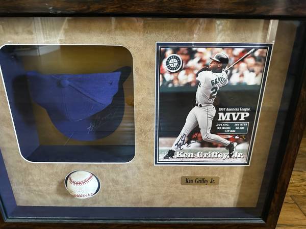 Ken Griffey Jr. baseball collection Baseball, Hat & picture - $1,200 (dublin / pleasanton / livermore)63471437718401121