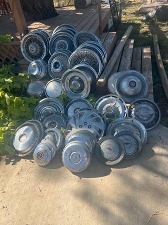 50 Assorted hub caps 1