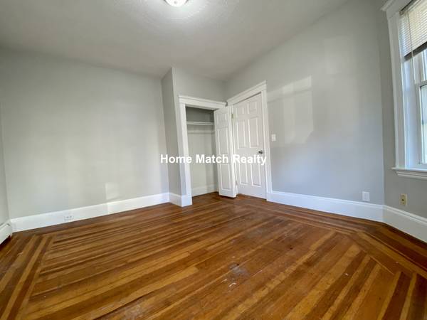 $3,100 / 3br - West Somerville 3 Bed/1 Bath Apartment | Near Tufts University64294791860481124