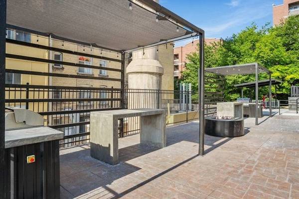 $1,009 / 325ft2 - Estudios Apartamentos en alquiler @ Renew on Temple: Oferta de 1 mes gratis (Centro)63674310956673123