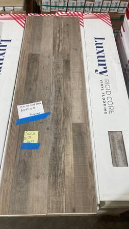 Cick lock Vinyl plank flooring (Color: Rustwood) 1