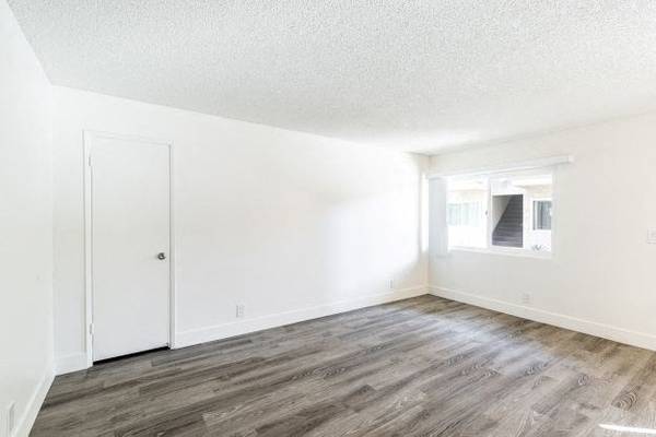 $1,570 / 1br - 725ft2 - Cochera, en Lancaster, 1 dormitorio 1 baño (West Ave I Lancaster, CA)63869888344451122