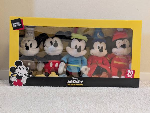 Disney Mickey The True Original 5-Pack Plush Set 2018 Special Edition 1