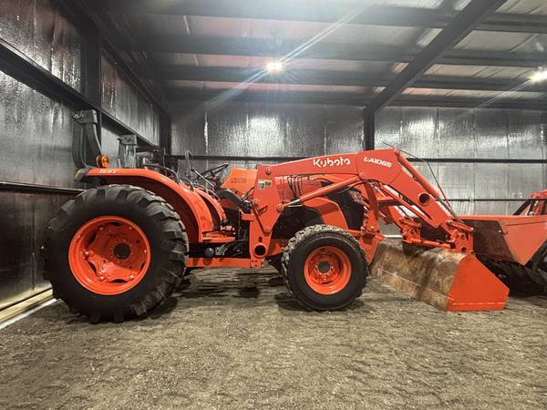 54Hp Kubota Tractor-HST 1
