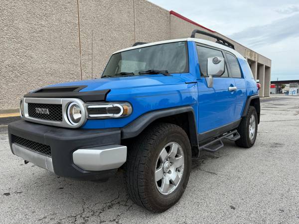 2008 Toyota FJ Cruiser 4x4 - $9,950 (Houston)63617016465153120