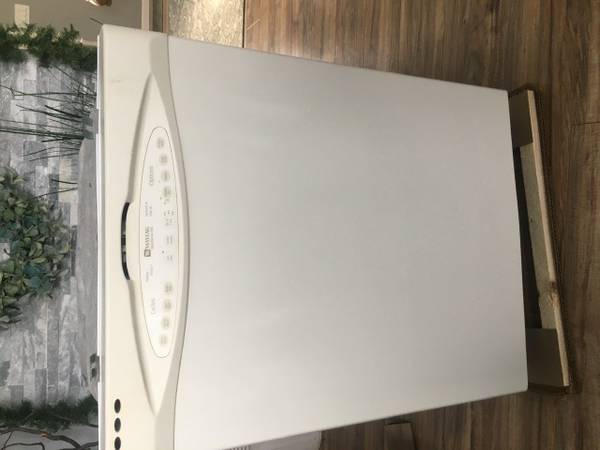 Maytag dishwasher light beige color 1
