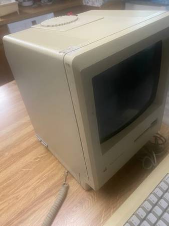 Apple Macintosh Plus - No funciona - $90 (Chesapeake)63437498048515121