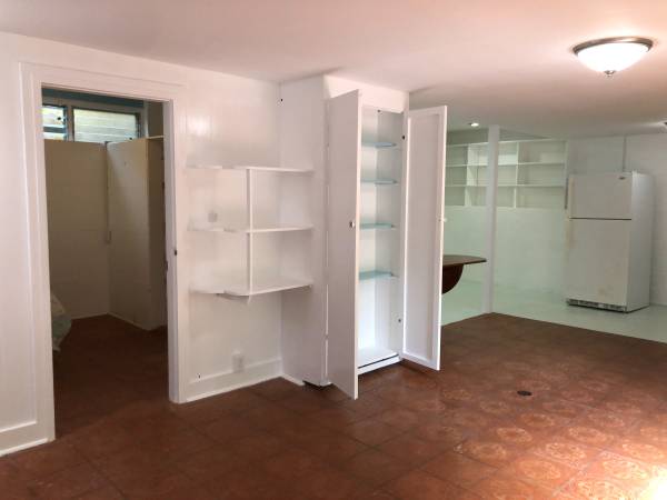 $1,900 / 1br - 600ft2 - 5 MINUTES DRIVE FROM U.H. (HONOLULU)63939395105923121