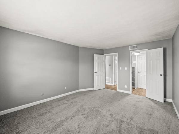 1 bedroom, Partial Vinyl Flooring, Eat-In Kitchen 1