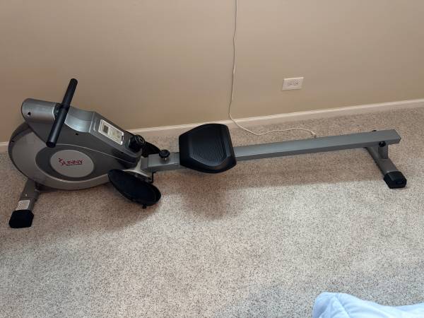 Folding magnetic Rowing Machine 1