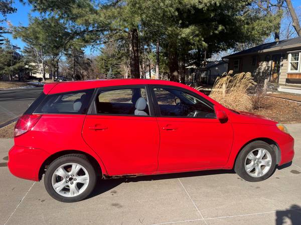 2004 Toyota Matrix XR - $2,710 (Mahtomedi)63470777773441123