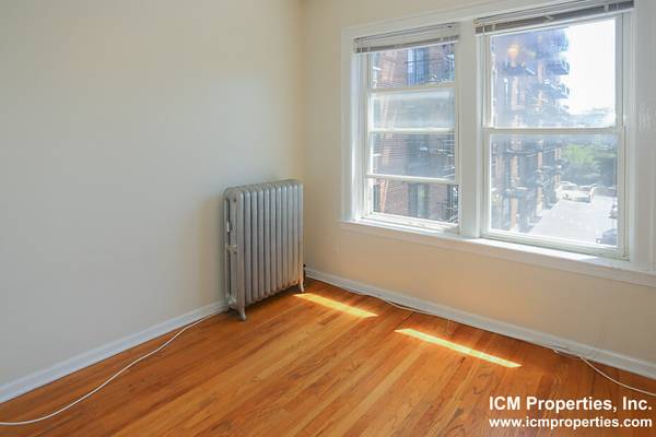 $1,795 / 1br - Acogedor de 1 dormitorio en Lakeview East con lavavajillas + CALEFACCIÓN Y GAS GRATUITOS (Lakeview)63918414332418122